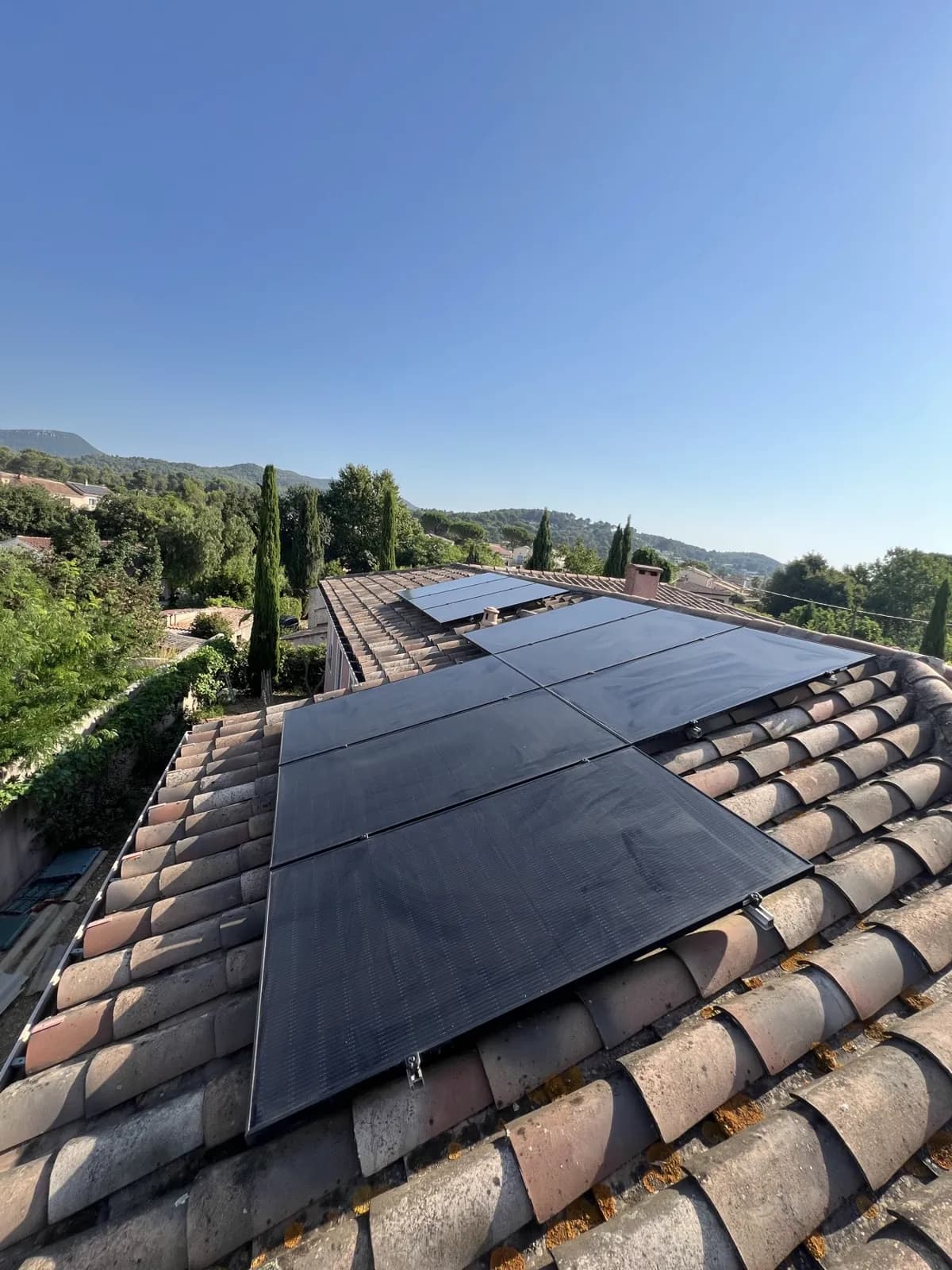Installation photovoltaïque sur toiture tuiles provençale, Var (83)