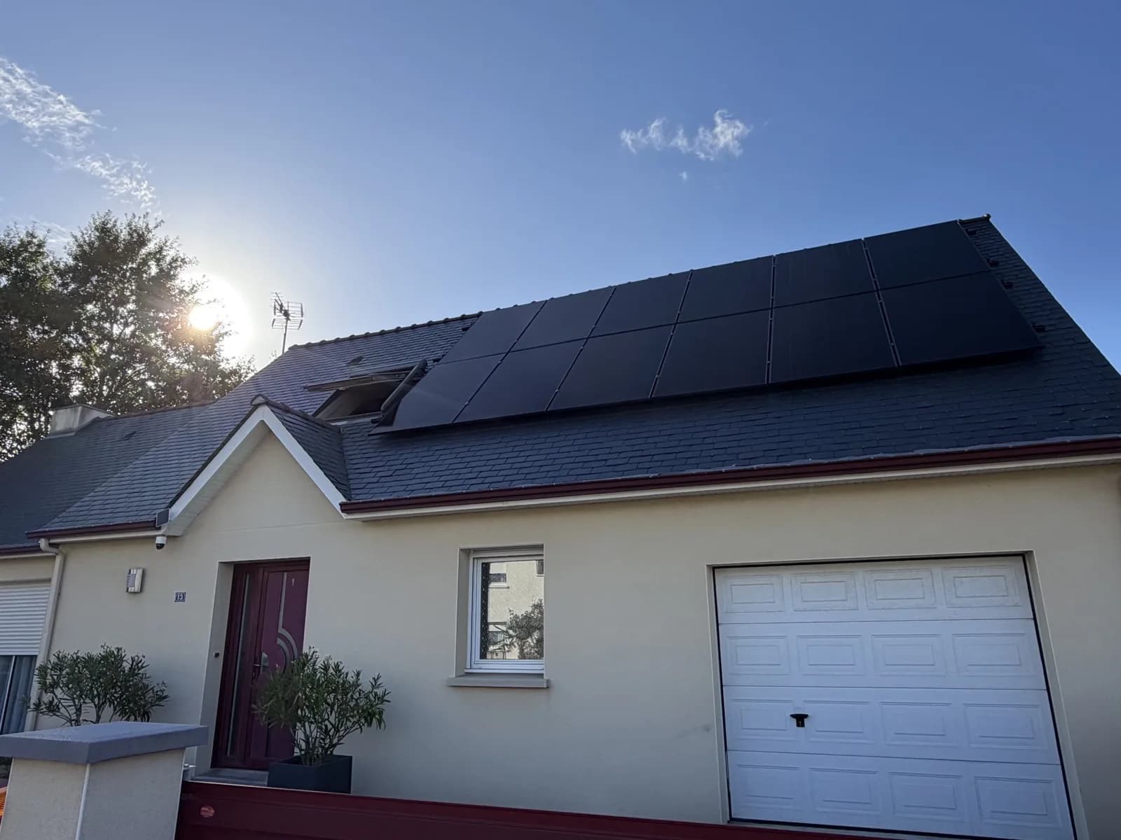 Maison de Loire-Atlantique équipée de panneaux solaires sur ardoise par Solaren